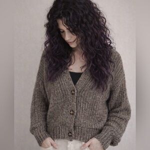 🔴 GAP Taupe Knit Cardigan Sweater